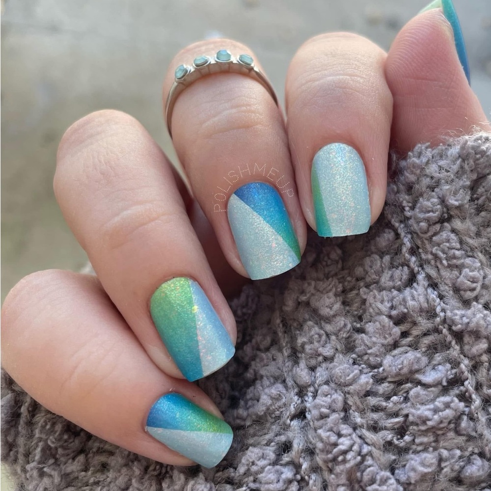 *Retired* Color Street: Waterfall’s Edge | Sky Blue Green Gradient Spring Summer